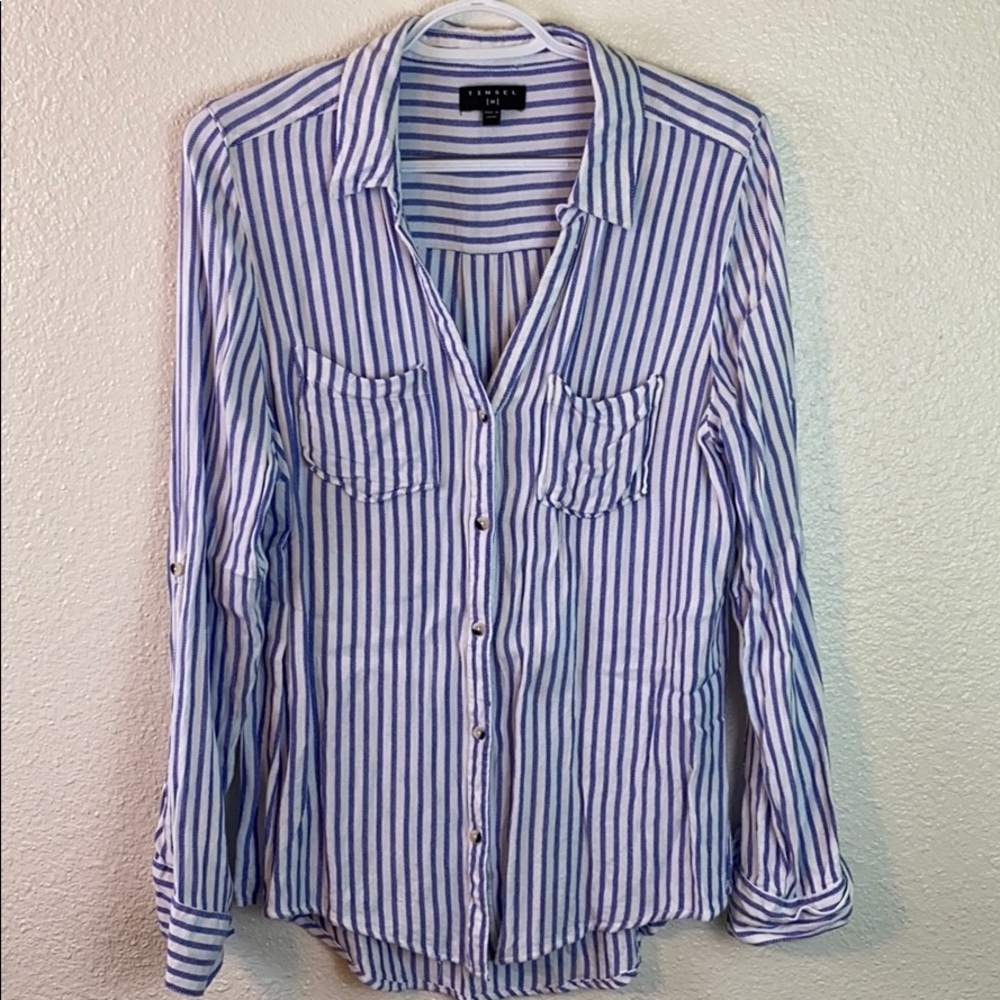 Women’s button down shirt from Tinsel in Medium